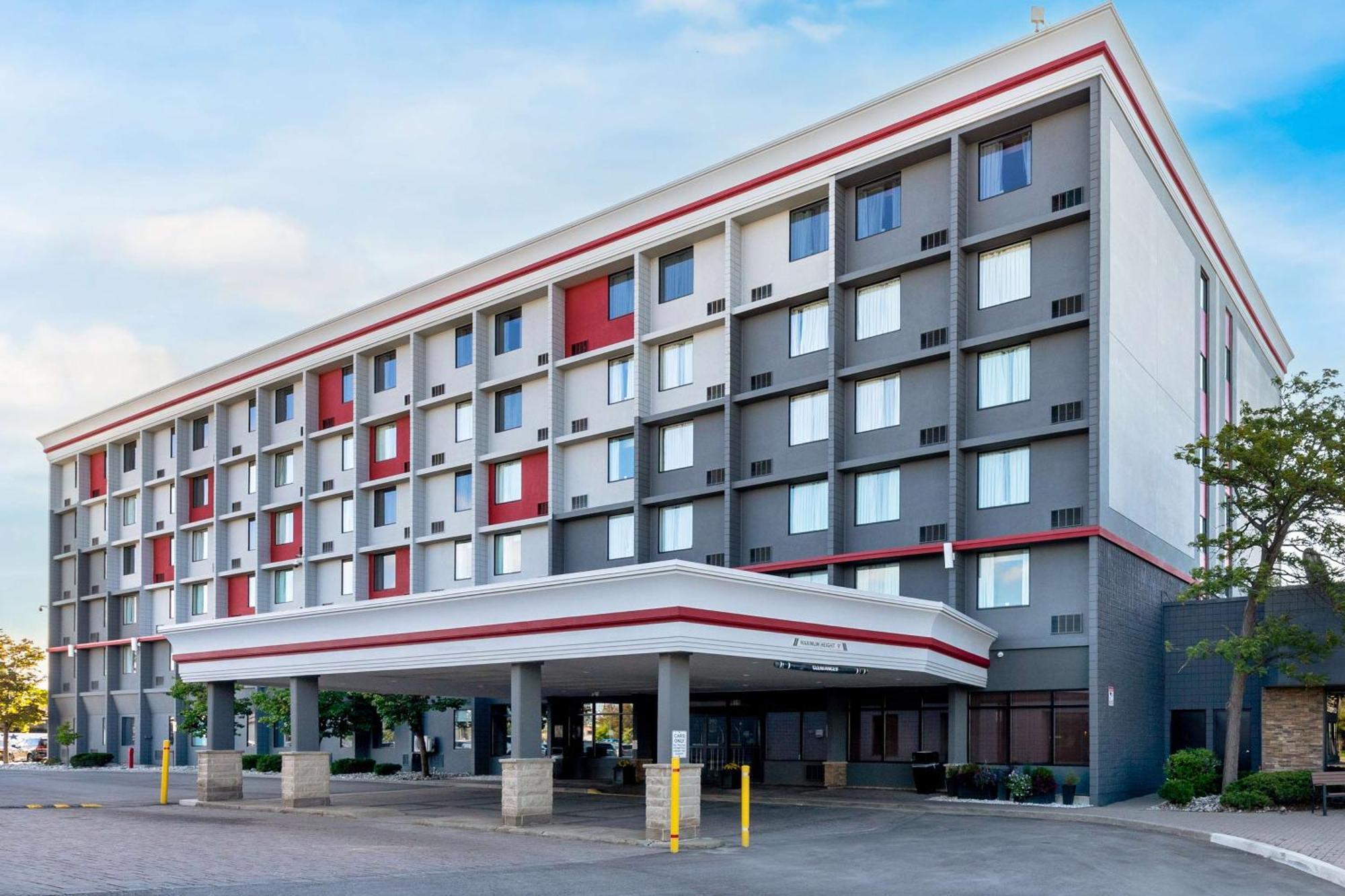Best Western Plus Toronto Airport Hotel Mississauga Exteriör bild