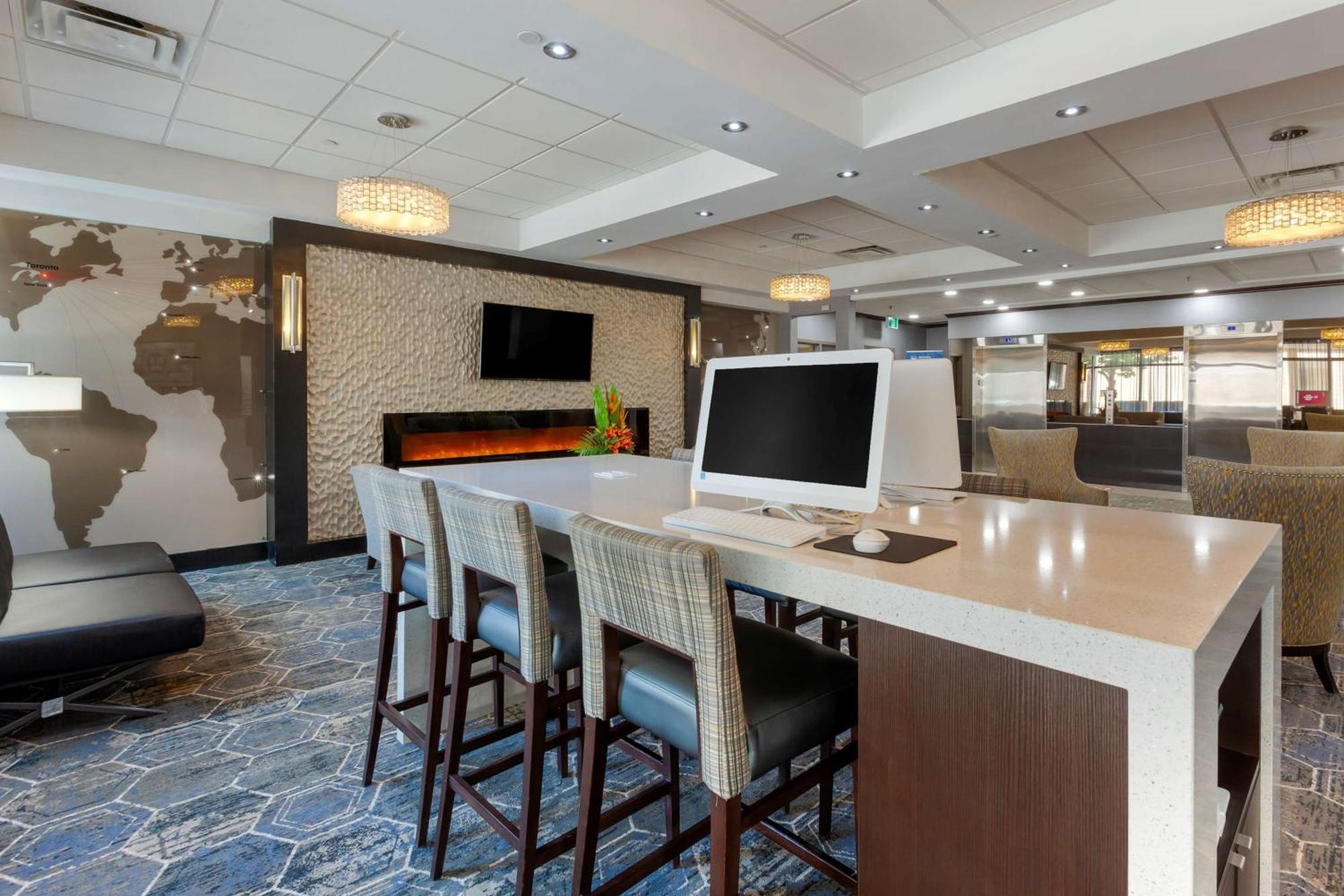 Best Western Plus Toronto Airport Hotel Mississauga Exteriör bild