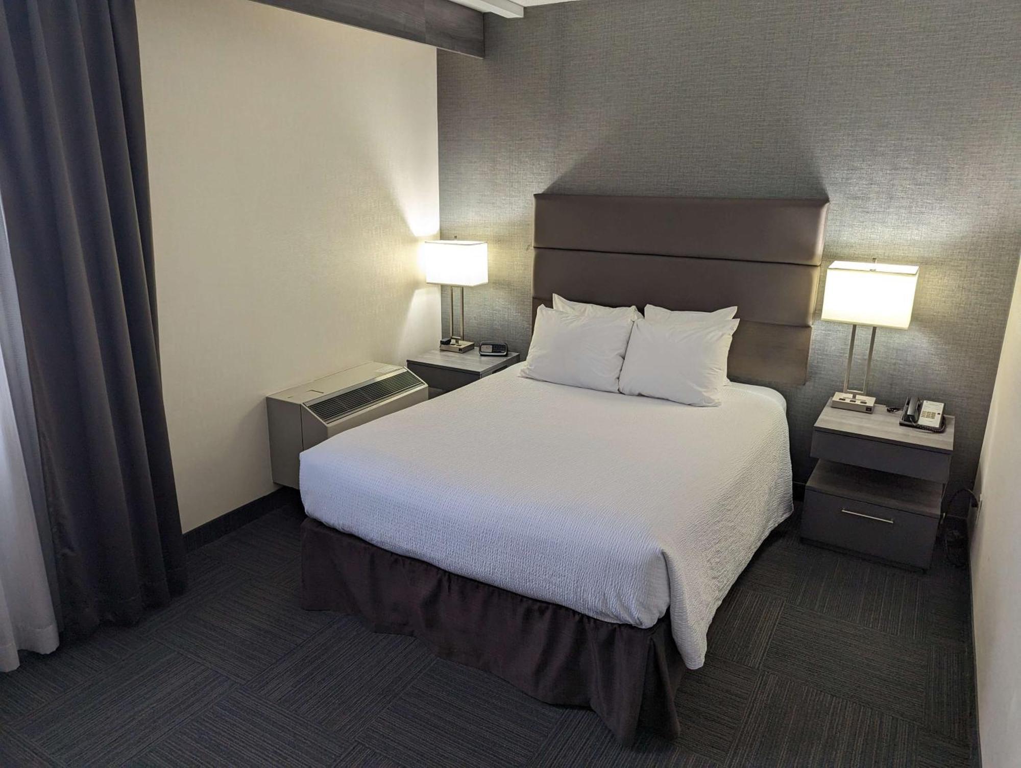 Best Western Plus Toronto Airport Hotel Mississauga Exteriör bild
