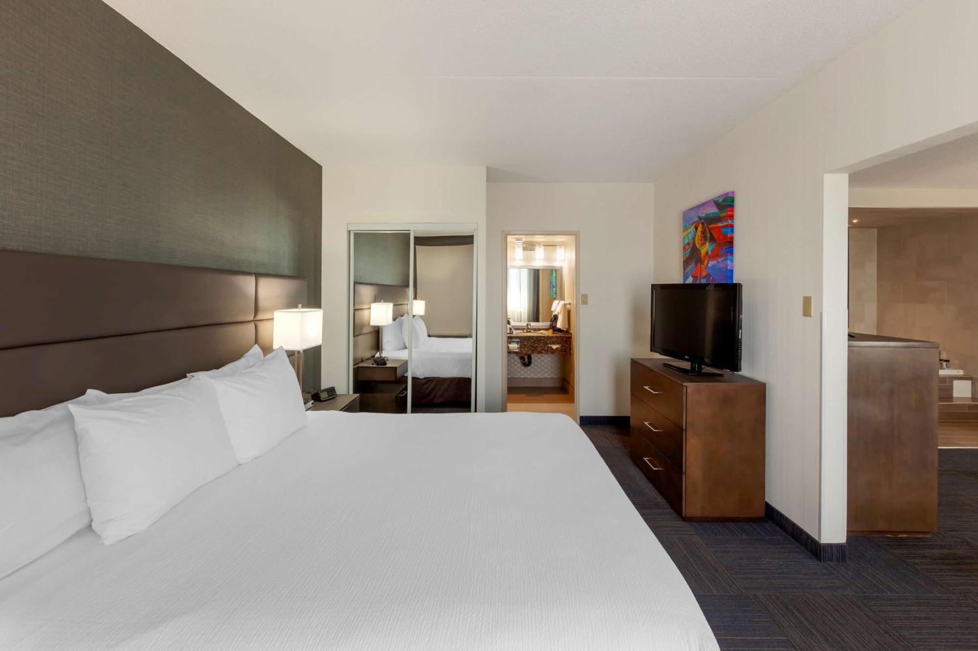 Best Western Plus Toronto Airport Hotel Mississauga Exteriör bild