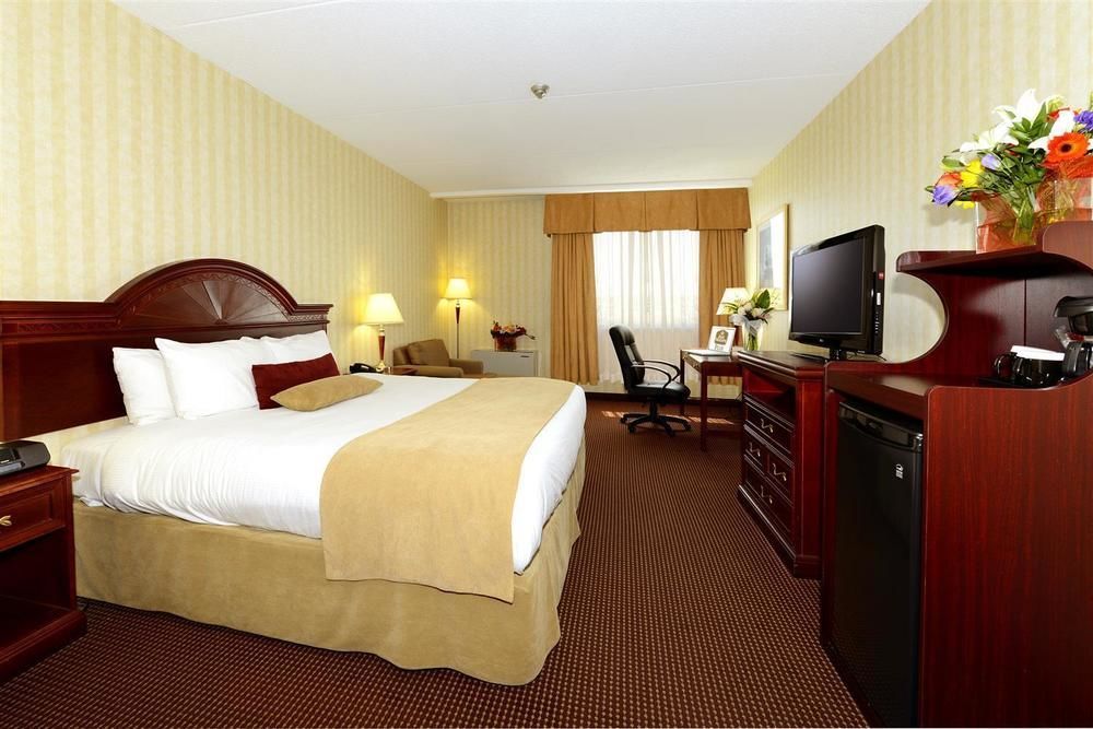 Best Western Plus Toronto Airport Hotel Mississauga Exteriör bild